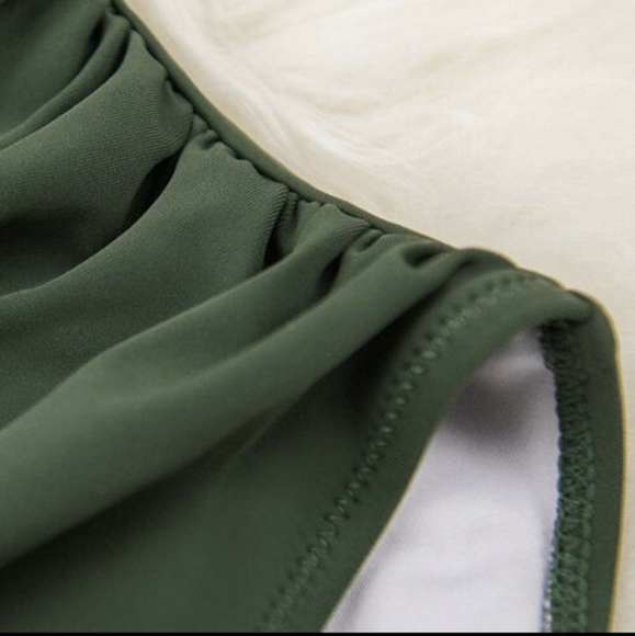 One piece Ruffle Swimsuit Lace Up at Back Sz Medium 💚 - Picture 4 of 8